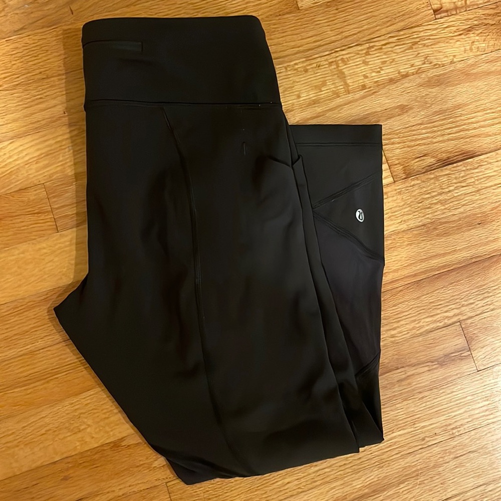 Lululemon capri high-waisted athletic leggings